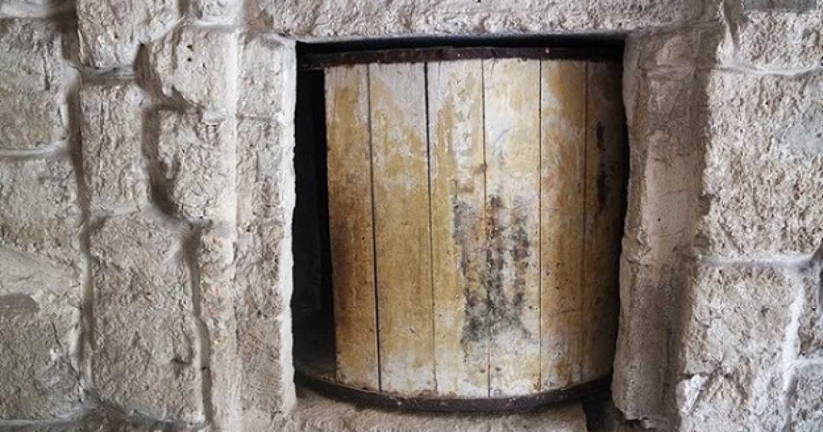 "Ruota degli esposti", l� dove si abbandonavano i neonati: a Taranto ne resta una